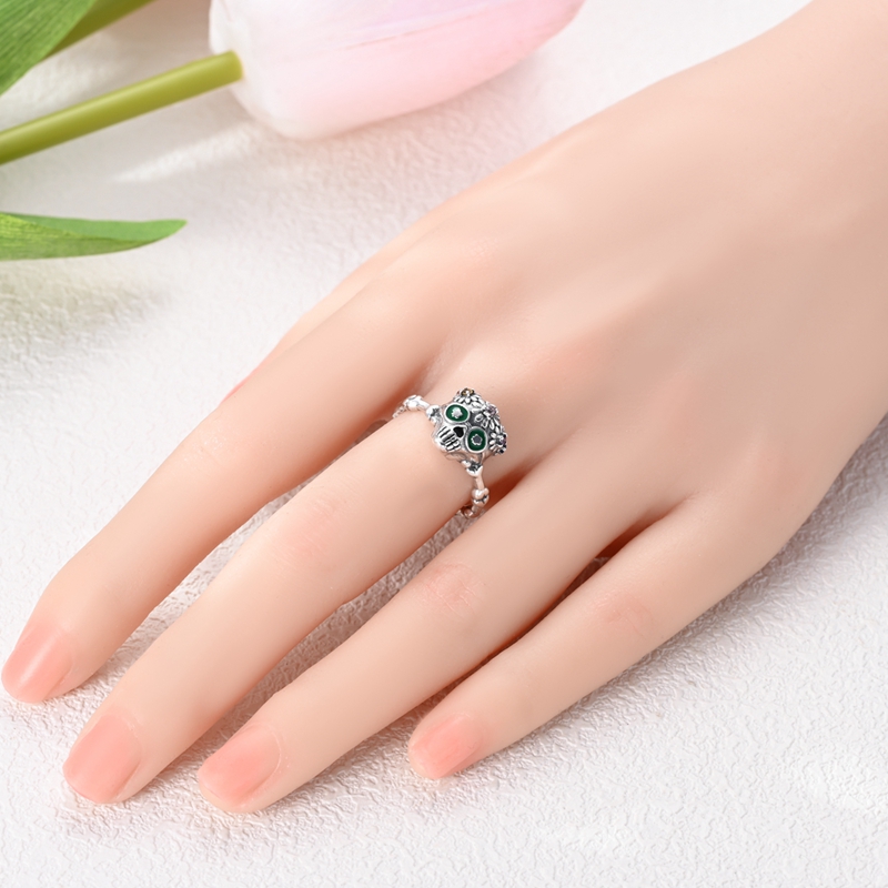 Women's 925 Silver Skull Zirconia Bone Ring, Elegant & Exquisite